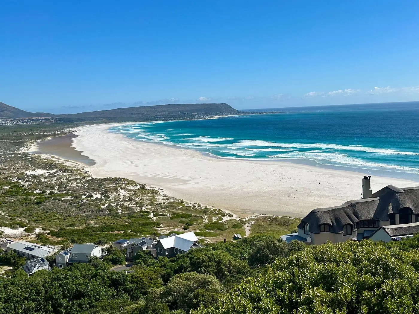 Our guests from the Florida explore Cape Town's Table Mountain, observe penguins at Boulders Beach, and taste the wines of the scenic Winelands