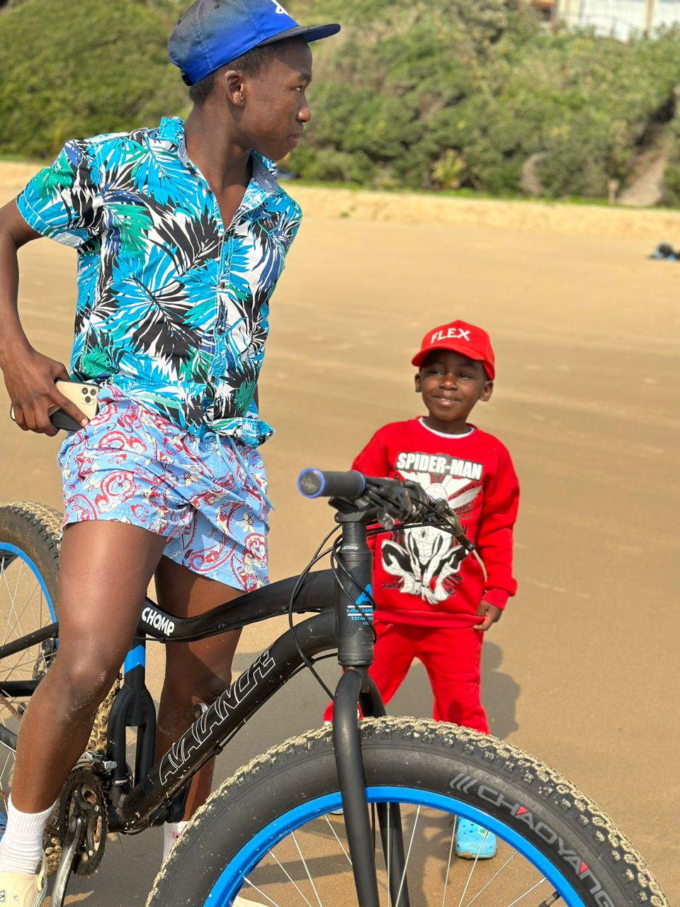 Our guests from Zimbabwe celebrated a birthday at White Pearl Resorts in Mozambique, enjoying amazing beachside meals and thrilling water activities. Their beautiful photos capture these magical experiences