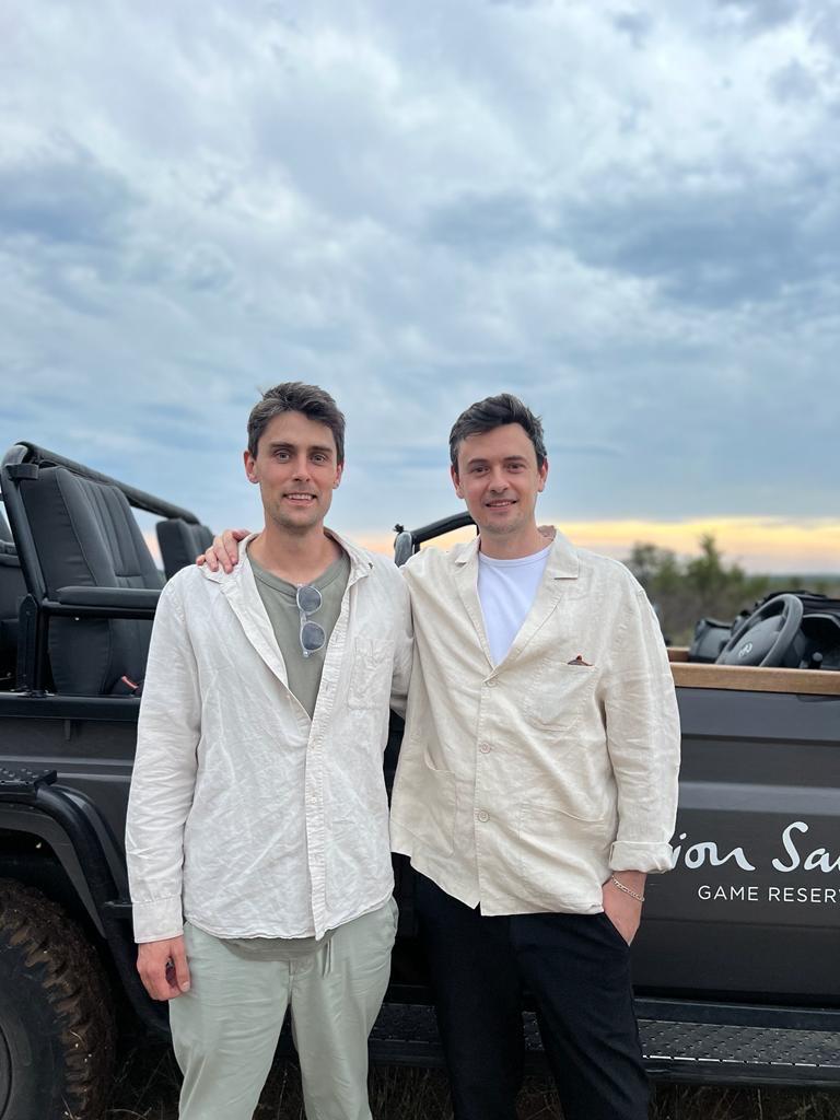 Our guests from California had an incredible stay at Lion Sands Tinga Lodge in the Hinkwenu Residence. Within an hour of landing, they were already on a game drive, spotting a leopard with a kill in a tree