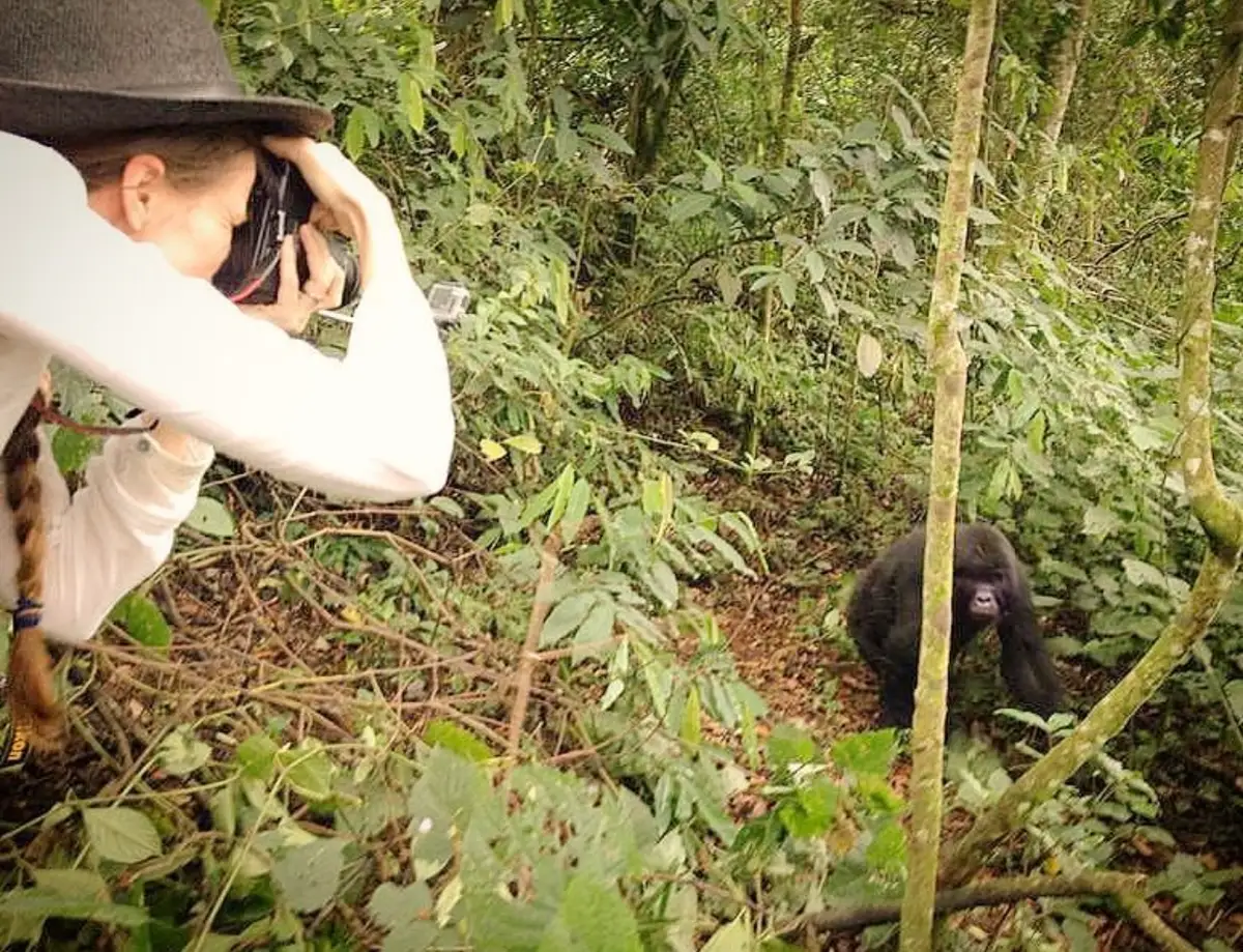 Our adventurous Dutch guests explored Uganda, trekked with gorillas, stayed at Buhoma Lodge, and ventured into Bwindi Impenetrable Forest