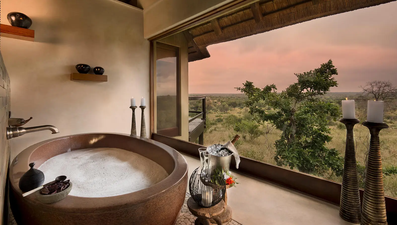 Makumu Private Game Lodge